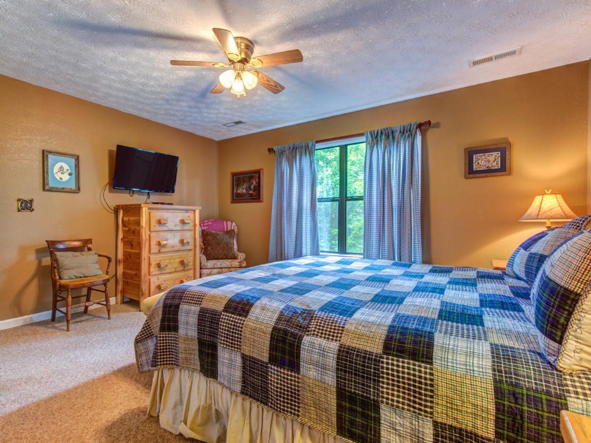 Great Expectations, 3 Bedrooms, Fireplace, Pool Table, Hot Tub, Sleeps 10 Gatlinburg Exteriör bild