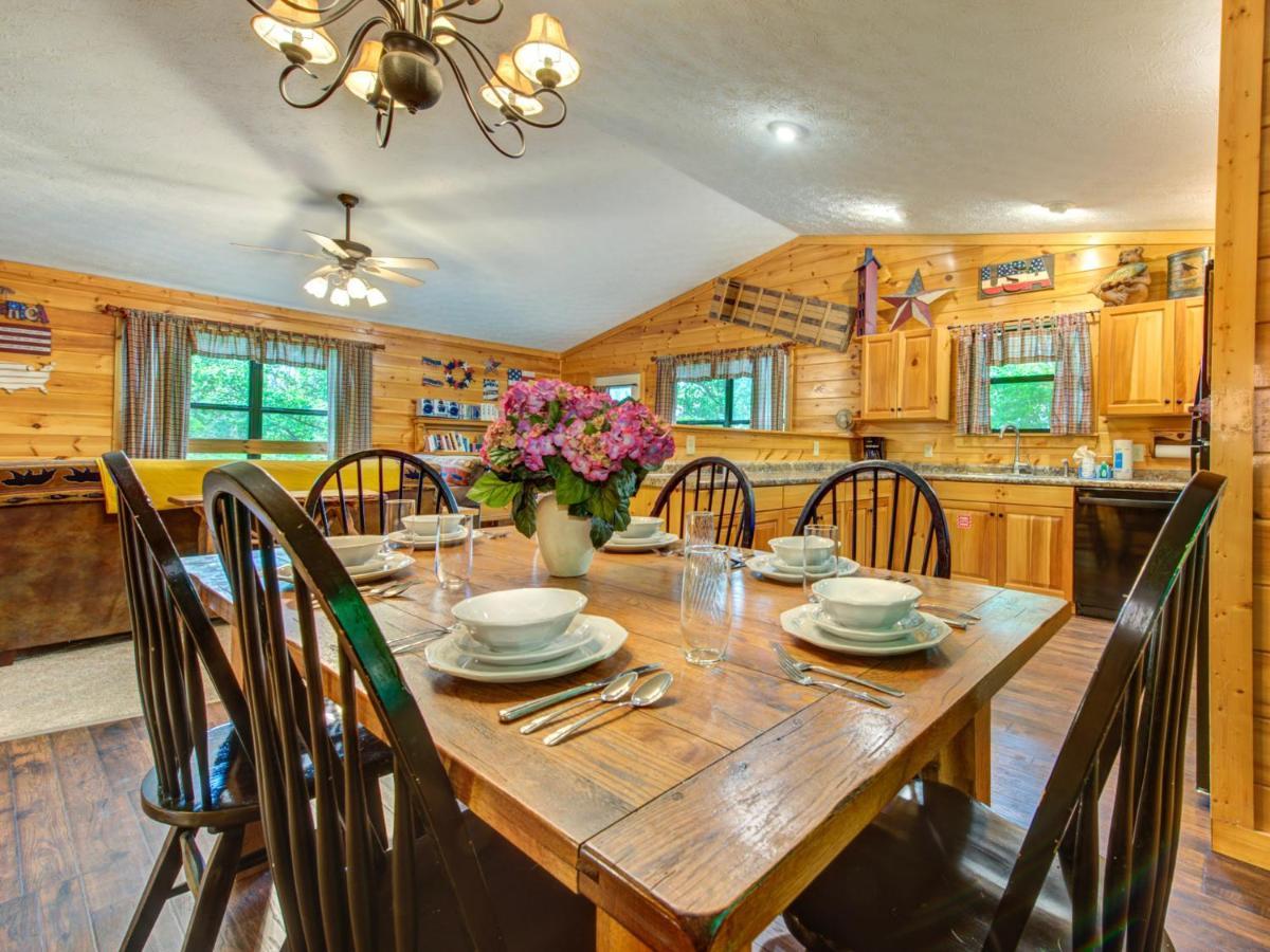 Great Expectations, 3 Bedrooms, Fireplace, Pool Table, Hot Tub, Sleeps 10 Gatlinburg Exteriör bild