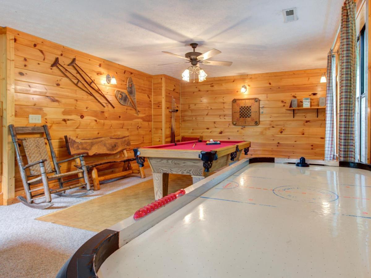 Great Expectations, 3 Bedrooms, Fireplace, Pool Table, Hot Tub, Sleeps 10 Gatlinburg Exteriör bild